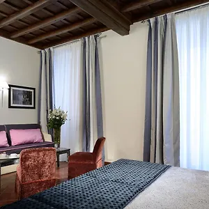 Frattina 122 Rome